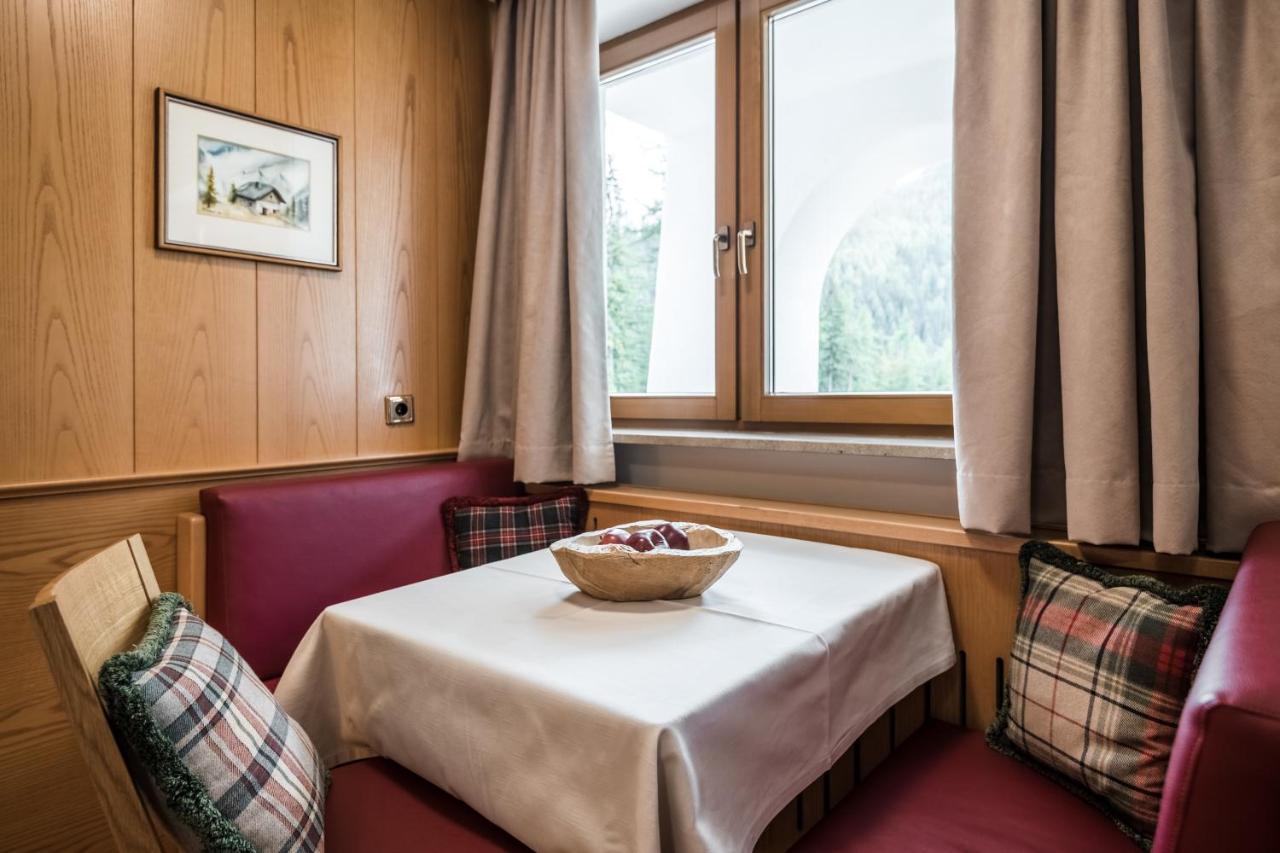 Residence Floralp Colfosco Eksteriør billede
